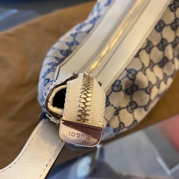 AUTHENTIC GUCCI HOBO💙 - Picture 6 of 12